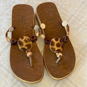 Easy Brand Raised Platform Sandals with Decorative Beads Brown Size 6